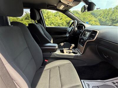 2017 Jeep Grand Cherokee Laredo - Photo 17 - Midlothian, IL 60445