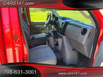 2016 Ford E-350 SD   - Photo 12 - Midlothian, IL 60445