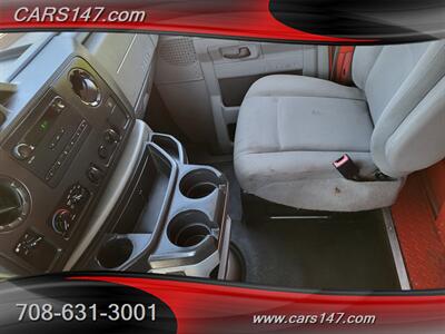 2016 Ford E-350 SD   - Photo 19 - Midlothian, IL 60445