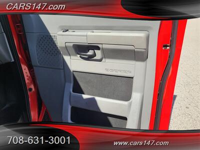 2016 Ford E-350 SD   - Photo 23 - Midlothian, IL 60445