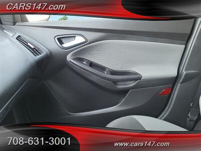 2013 Ford Focus SE   - Photo 18 - Midlothian, IL 60445