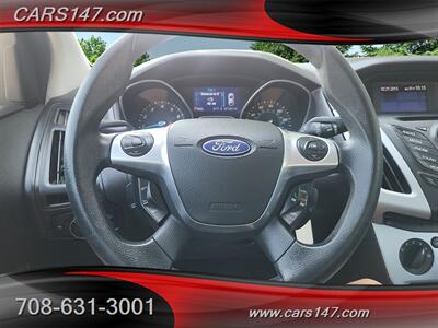 2013 Ford Focus SE   - Photo 15 - Midlothian, IL 60445