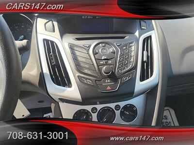 2013 Ford Focus SE   - Photo 12 - Midlothian, IL 60445