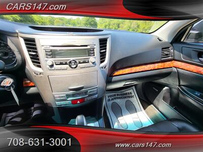 2011 Subaru Outback 2.5i Limited - Photo 18 - Midlothian, IL 60445