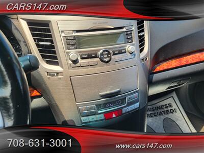 2011 Subaru Outback 2.5i Limited - Photo 19 - Midlothian, IL 60445