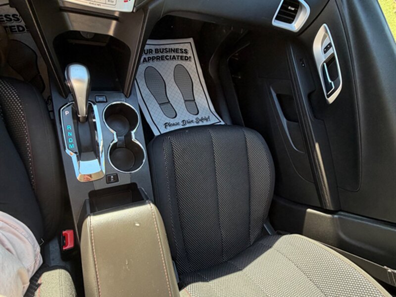 2011 Chevrolet Equinox LT - Photo 13 - Midlothian, IL 60445