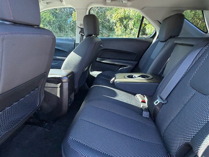 2011 Chevrolet Equinox LT - Photo 20 - Midlothian, IL 60445