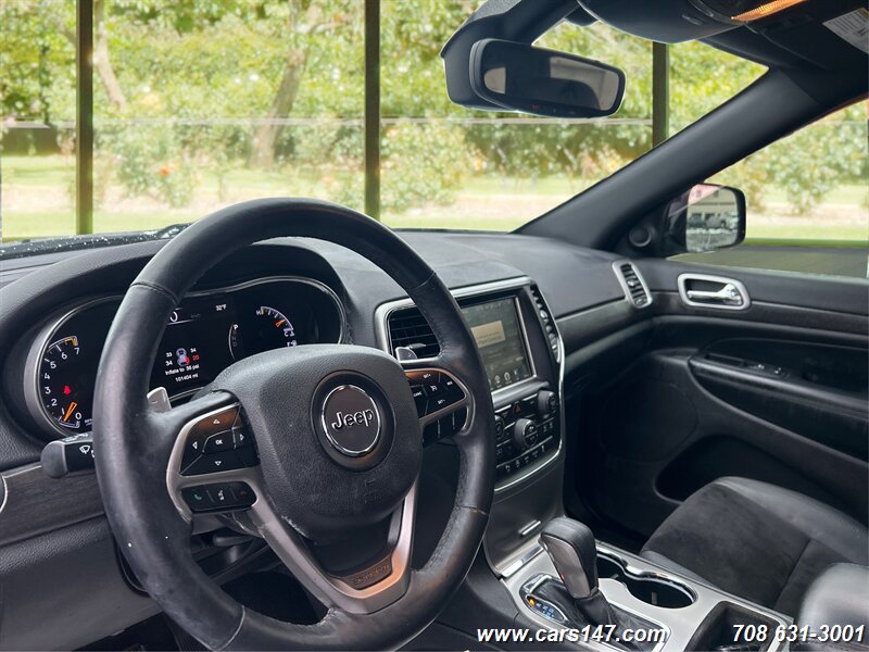 2017 Jeep Grand Cherokee Altitude photo 9