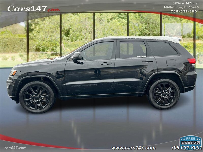 2017 Jeep Grand Cherokee Altitude photo 2