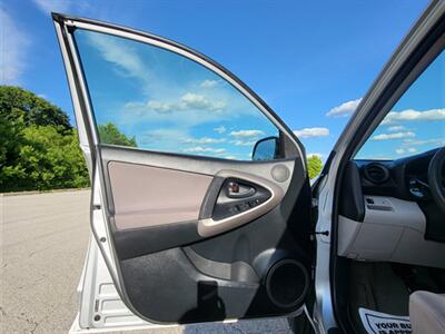 2007 Toyota RAV4   - Photo 22 - Midlothian, IL 60445