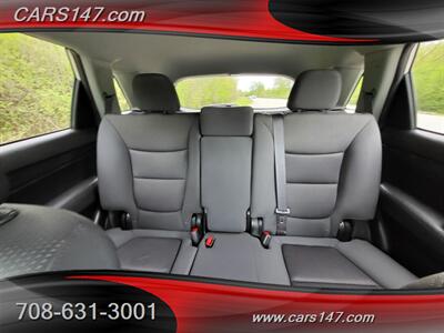 2012 Kia Sorento LX - Photo 12 - Midlothian, IL 60445