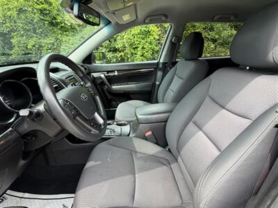 2012 Kia Sorento LX   - Photo 18 - Midlothian, IL 60445