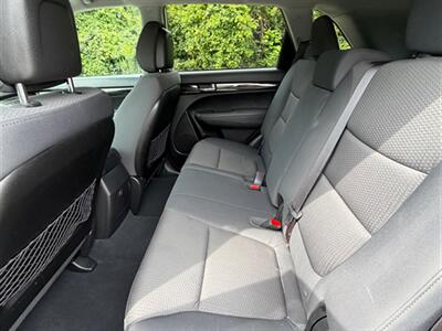 2012 Kia Sorento LX   - Photo 20 - Midlothian, IL 60445