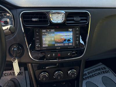 2014 Chrysler 200 Limited - Photo 14 - Midlothian, IL 60445