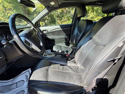 2014 Chrysler 200 Limited - Photo 17 - Midlothian, IL 60445