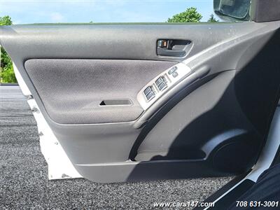 2007 Pontiac Vibe   - Photo 18 - Midlothian, IL 60445