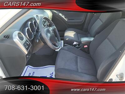 2007 Pontiac Vibe   - Photo 9 - Midlothian, IL 60445
