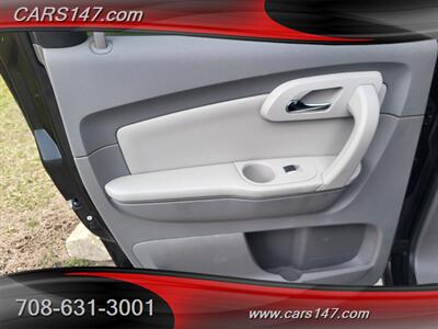 2012 Chevrolet Traverse LT   - Photo 24 - Midlothian, IL 60445