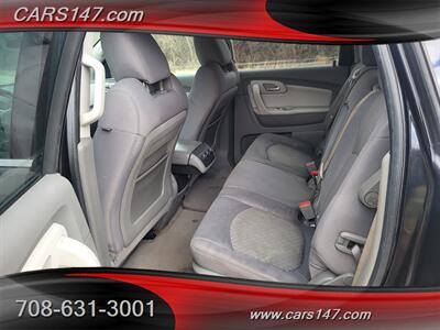 2012 Chevrolet Traverse LT   - Photo 13 - Midlothian, IL 60445