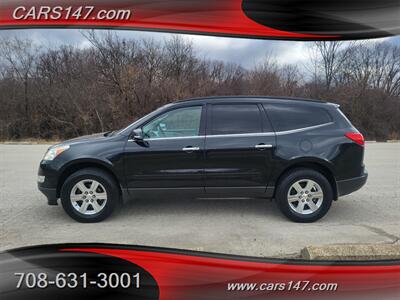 2012 Chevrolet Traverse LT   - Photo 3 - Midlothian, IL 60445
