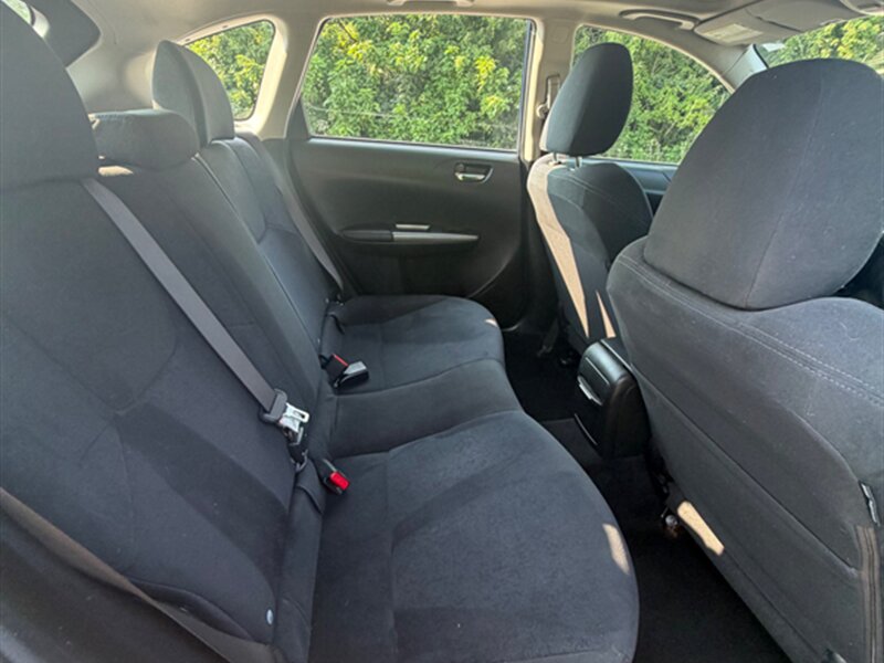 2011 Subaru Impreza 2.5i Premium - Photo 19 - Midlothian, IL 60445