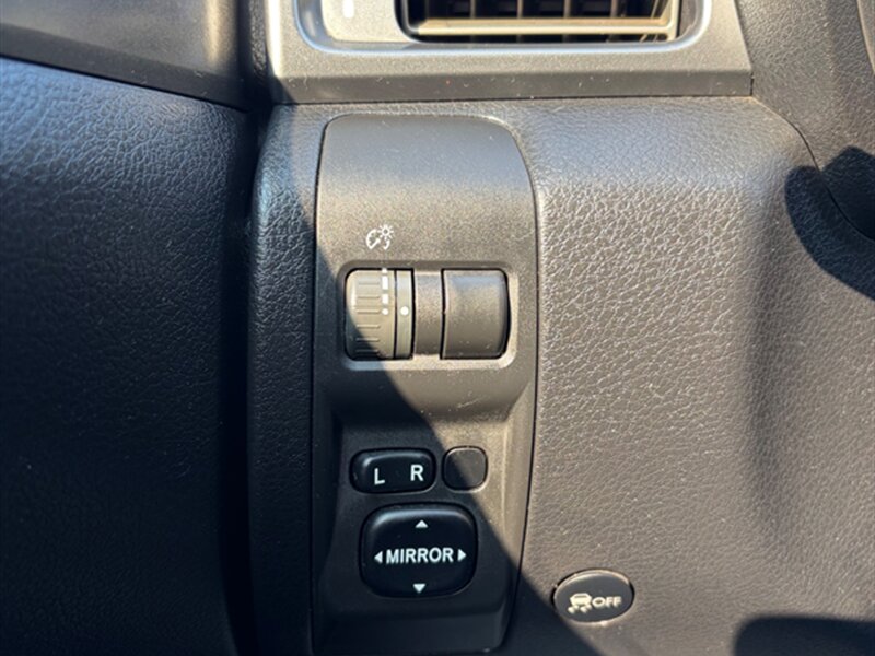 2011 Subaru Impreza 2.5i Premium - Photo 16 - Midlothian, IL 60445