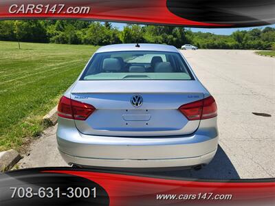 2012 Volkswagen Passat V6 SEL Premium   - Photo 8 - Midlothian, IL 60445