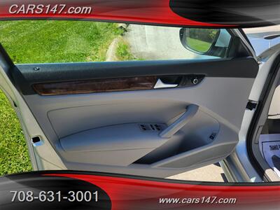 2012 Volkswagen Passat V6 SEL Premium   - Photo 25 - Midlothian, IL 60445