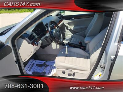 2012 Volkswagen Passat V6 SEL Premium   - Photo 11 - Midlothian, IL 60445