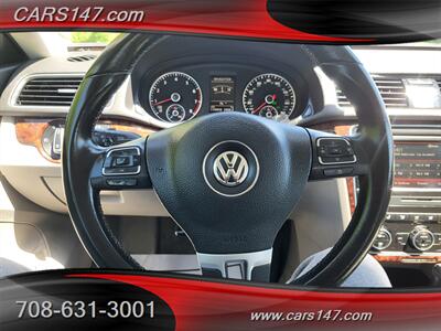 2012 Volkswagen Passat V6 SEL Premium   - Photo 16 - Midlothian, IL 60445