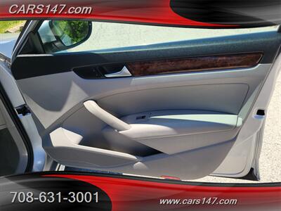 2012 Volkswagen Passat V6 SEL Premium   - Photo 28 - Midlothian, IL 60445