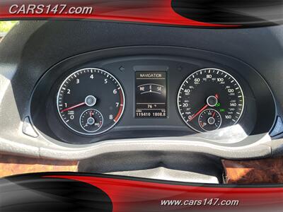2012 Volkswagen Passat V6 SEL Premium   - Photo 17 - Midlothian, IL 60445