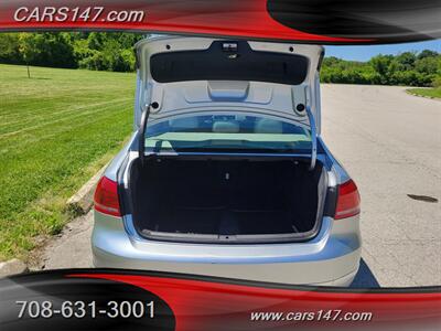 2012 Volkswagen Passat V6 SEL Premium   - Photo 10 - Midlothian, IL 60445