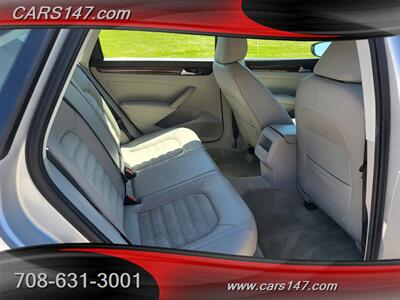 2012 Volkswagen Passat V6 SEL Premium   - Photo 14 - Midlothian, IL 60445