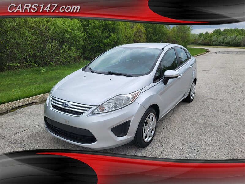 2013 Ford Fiesta SE   - Photo 1 - Midlothian, IL 60445