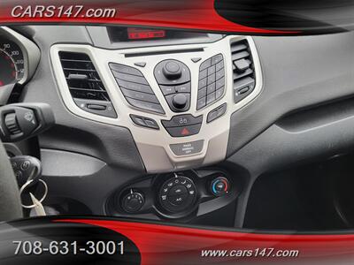 2013 Ford Fiesta SE   - Photo 23 - Midlothian, IL 60445