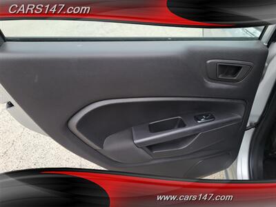2013 Ford Fiesta SE   - Photo 17 - Midlothian, IL 60445