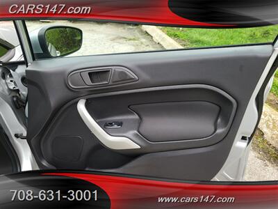 2013 Ford Fiesta SE   - Photo 19 - Midlothian, IL 60445