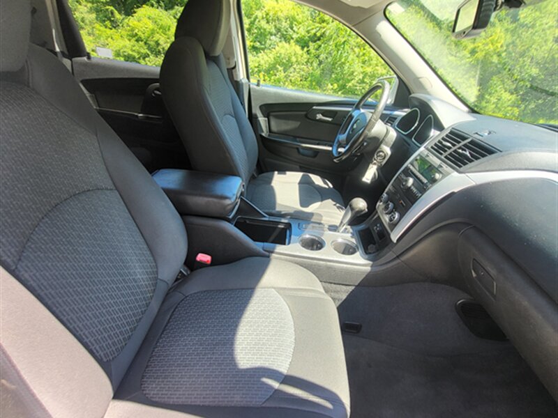 2009 Chevrolet Traverse LT - Photo 20 - Midlothian, IL 60445