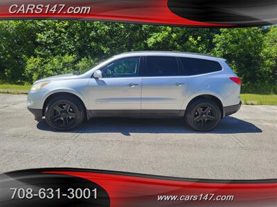 2009 Chevrolet Traverse LT - Photo 3 - Midlothian, IL 60445
