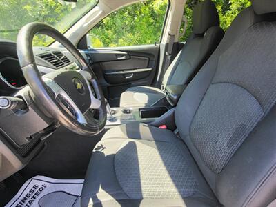 2009 Chevrolet Traverse LT - Photo 16 - Midlothian, IL 60445