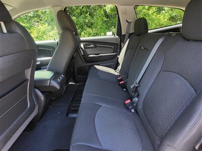 2009 Chevrolet Traverse LT - Photo 17 - Midlothian, IL 60445