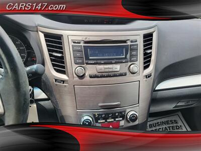 2013 Subaru Outback 2.5i Premium   - Photo 17 - Midlothian, IL 60445