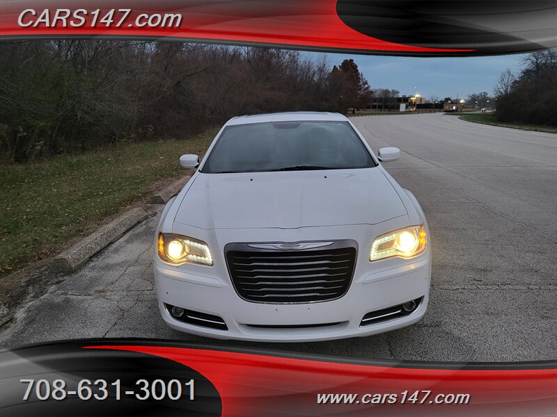 2014 Chrysler 300 S photo 2