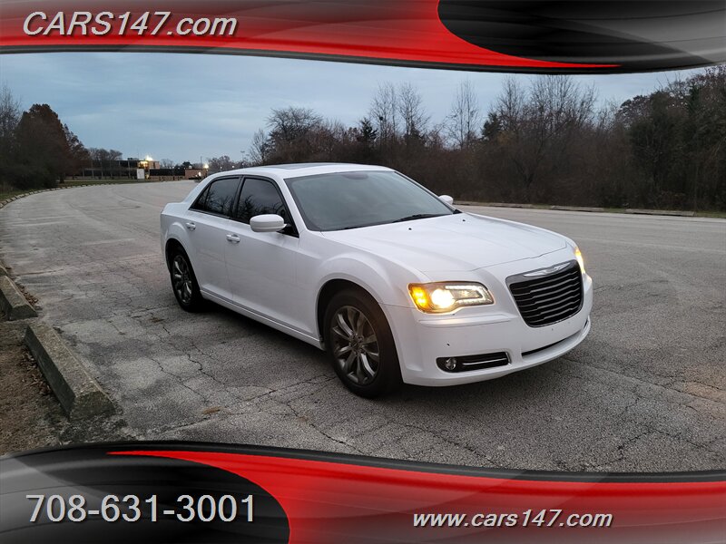 2014 Chrysler 300 S photo 3