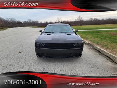 2012 Dodge Challenger SXT - Photo 4 - Midlothian, IL 60445