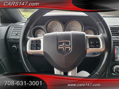 2012 Dodge Challenger SXT - Photo 14 - Midlothian, IL 60445