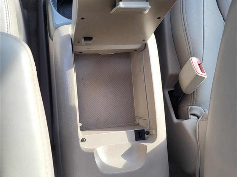 2006 Toyota Sienna XLE 7 Passenger - Photo 22 - Midlothian, IL 60445
