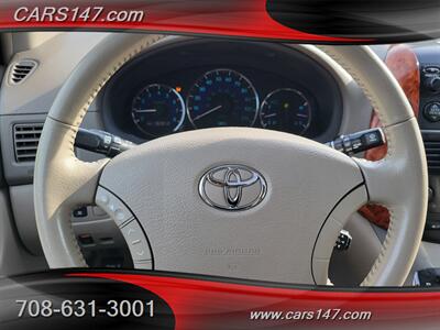 2006 Toyota Sienna XLE 7 Passenger - Photo 13 - Midlothian, IL 60445
