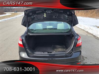 2013 Ford Focus SE   - Photo 10 - Midlothian, IL 60445